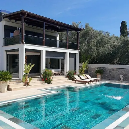Sea View In Upscale Yalikavak Αλικαρνασσός
