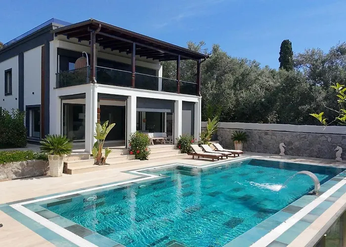 Sea View In Upscale Yalikavak Bodrum